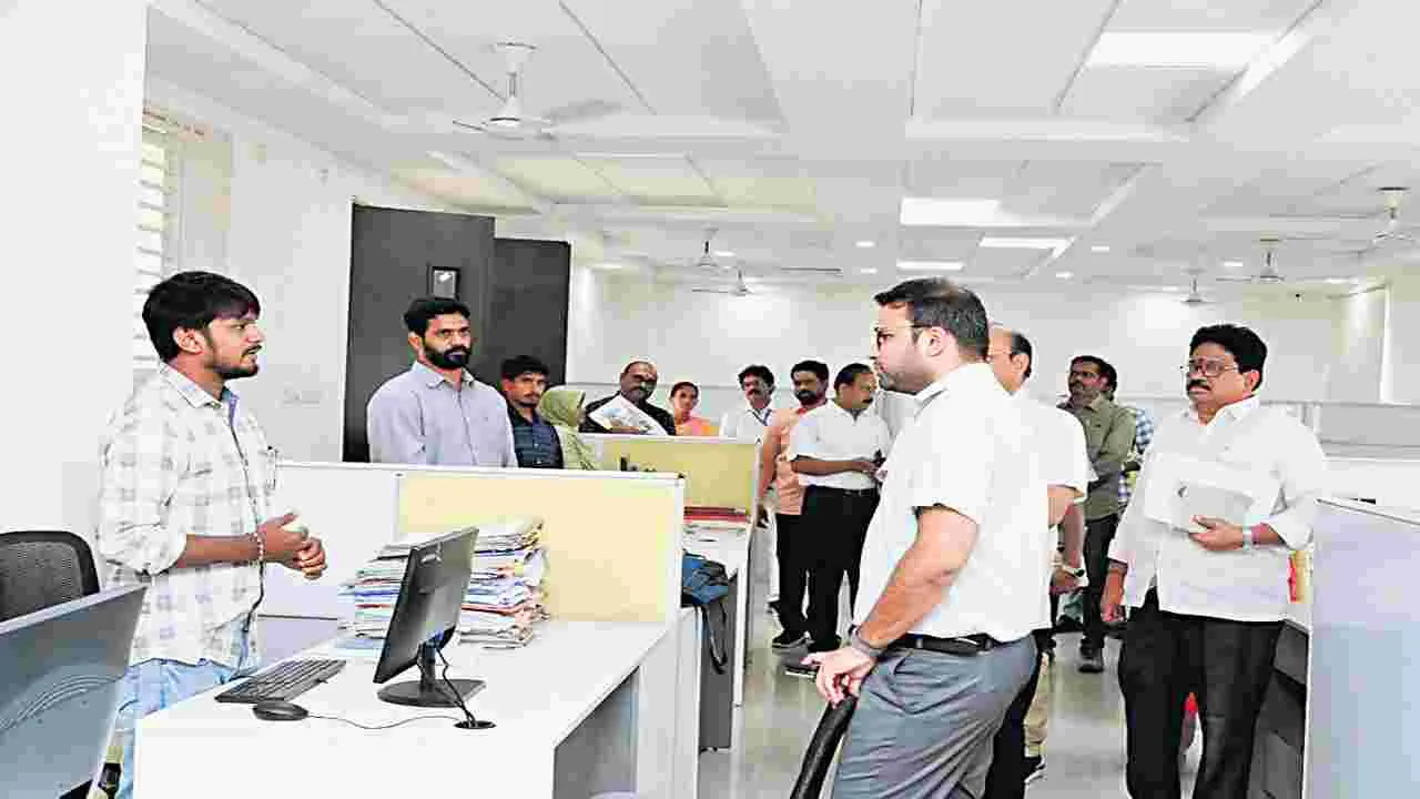 ఆక్రమణల తొలగింపు వేగవంతం చేయాలి