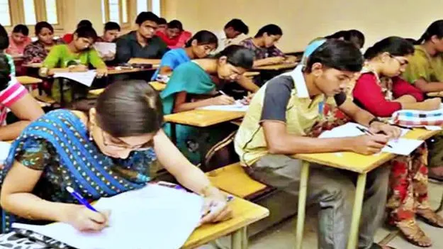 ఇంటర్ ద్వితీయ సంవత్సర పరీక్షకు 10,823 మంది డుమ్మా