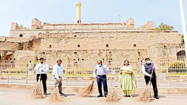 ప్లాస్టిక్ వాడకాన్ని మానుకోవాలి