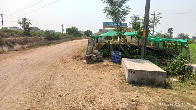 ఎస్సారెస్పీ కాలువపై అక్రమ నిర్మాణాలు 