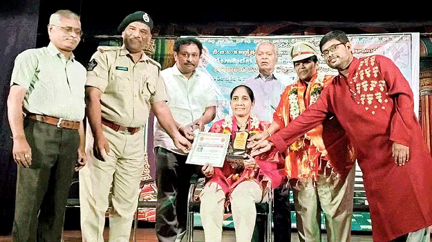 మహిళలకు ఆస్తి హక్కు కల్పించిన ఎన్టీఆర్‌