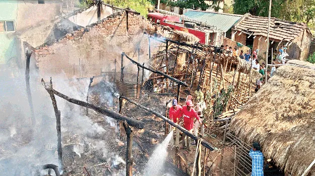 రేగులగూడ కాలనీలో అగ్నిప్రమాదం