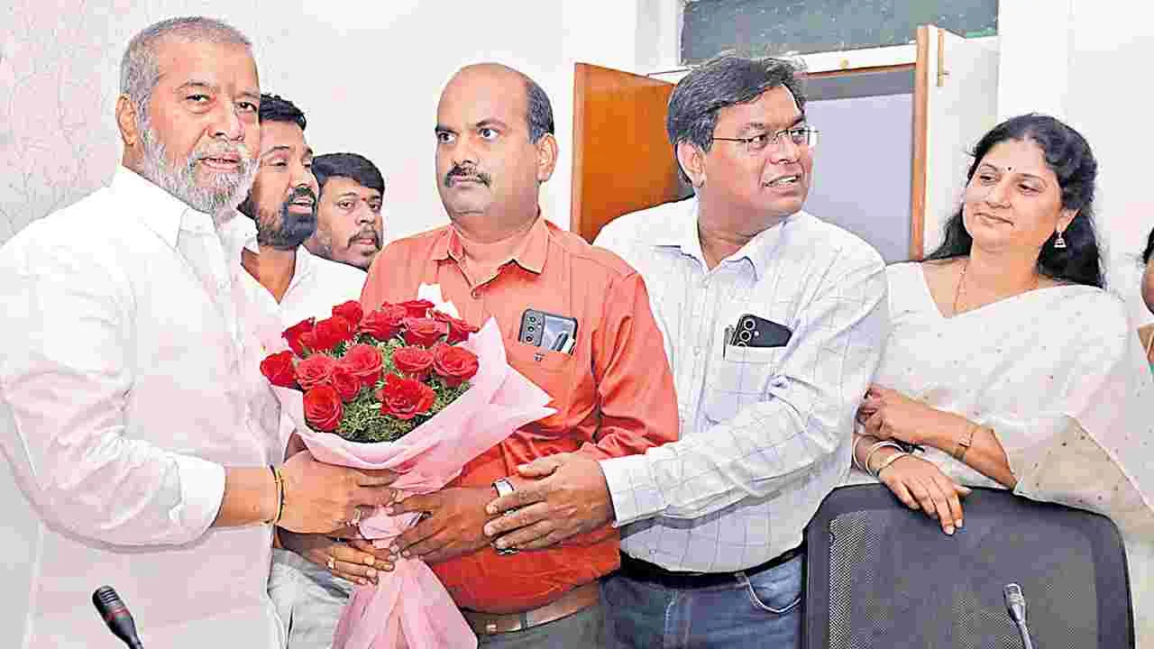 వైద్యుల సమస్యలు పరిష్కరించండి