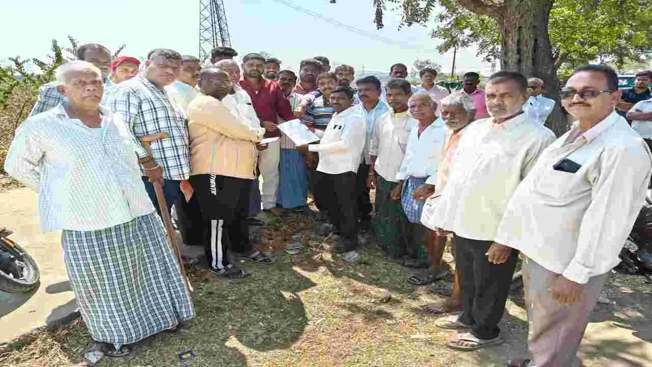 ఏళ్లుగా ఉంటున్నాం..ఇప్పుడేం సర్వే