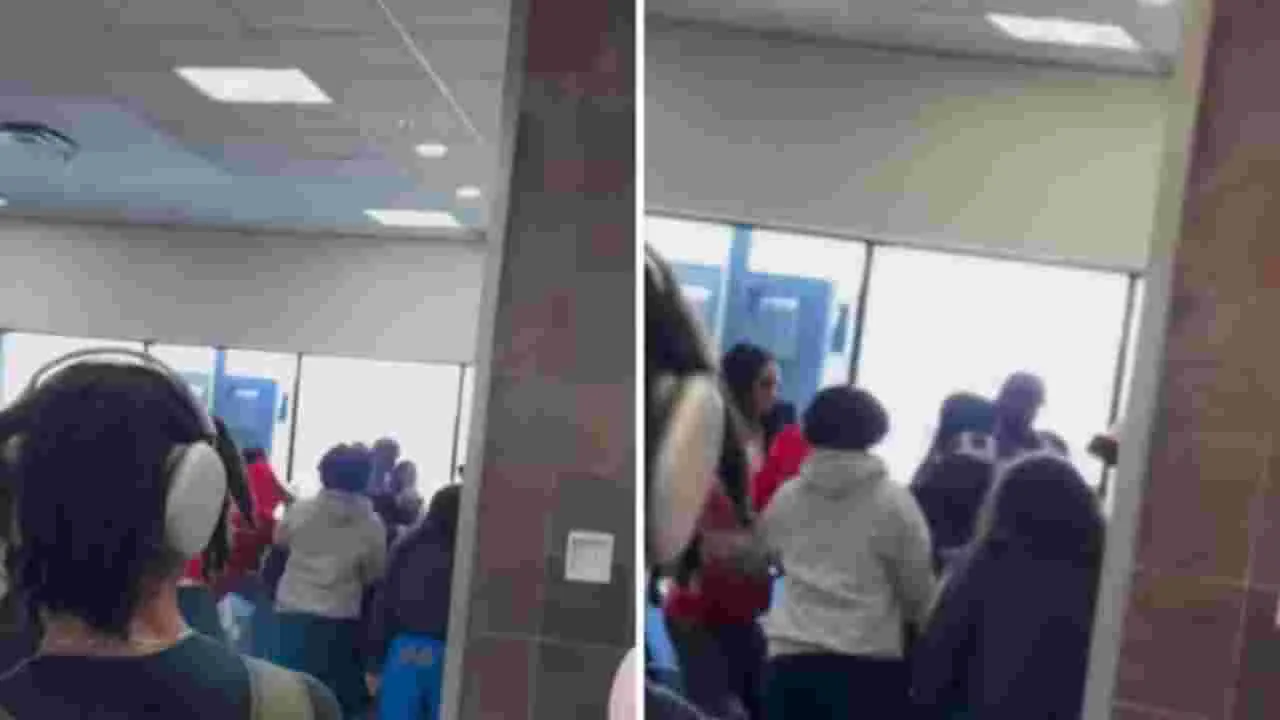 Brawl In Airport: ఎయిర్పోర్టులో షాకింగ్ సన్నివేశం.. ప్రయాణికుల మధ్య డబ్ల్యూడబ్ల్యూఈ ఫైట్
