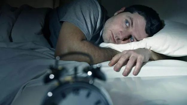 Waking Up at 2AM: రాత్రుళ్లు సరిగా నిద్రపట్టట్లేదా.. అర్ధరాత్రి రెండింటికి మెళకవ వస్తోందా.. ఈ డాక్టర్ ఏం చెబుతున్నారంటే..