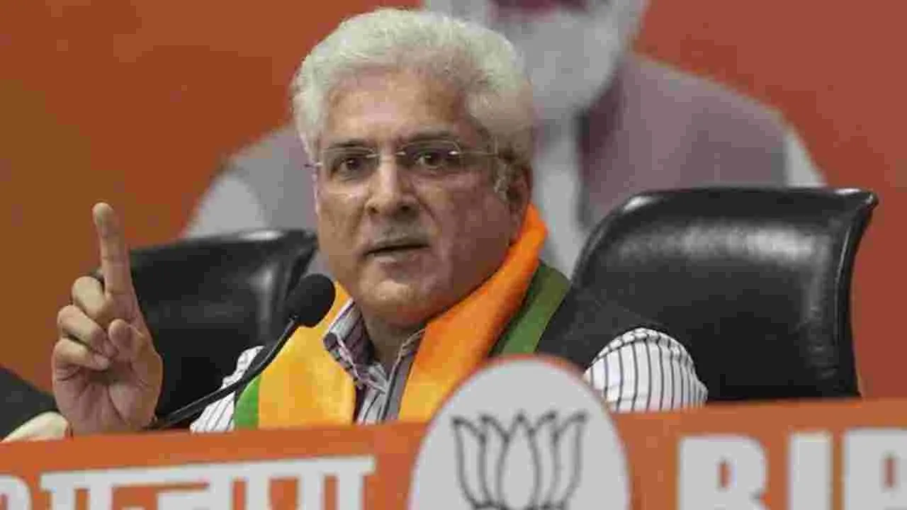 Delhi Election Results: ఢిల్లీలో 64 వేల పైచిలుకు ఓట్లతో బీజేపీ అభ్యర్థి, మాజీ మంత్రి భారీ విజయం