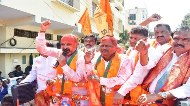 మోడీ ప్రభుత్వంపై ఉపాధ్యాయుల విశ్వాసం