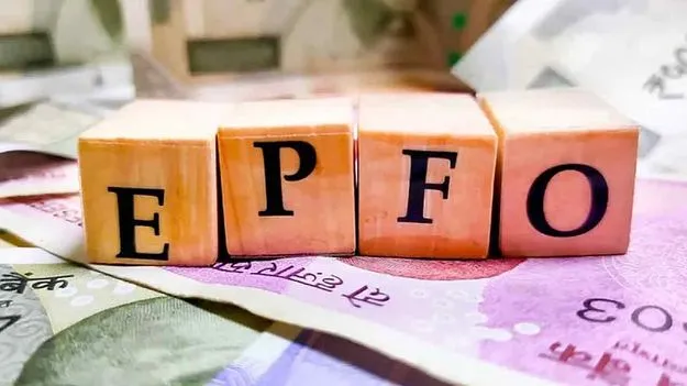 డెడ్‌లైన్స్‌ దగ్గర పడుతున్నాయ్‌..