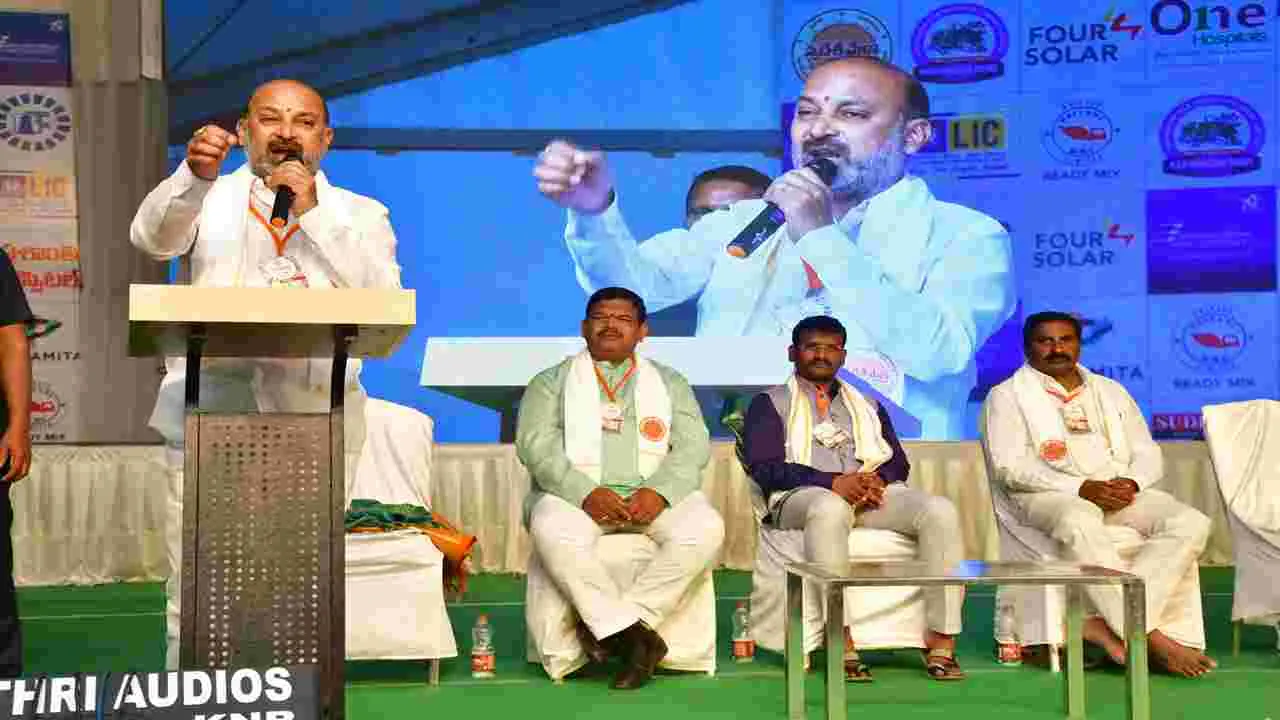 బీసీల జనాభాను తగ్గించేందుకు కాంగ్రెస్ కుట్ర