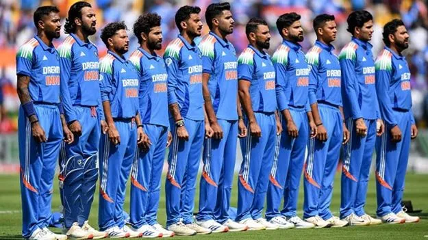 David Llyod: ఛాంపియన్స్ ట్రోఫీ షెడ్యూలింగ్పై కొనసాగుతున్న వివాదం.. ఐసీసీపై ఇంగ్లండ్ మాజీ క్రికెటర్ విమర్శలు