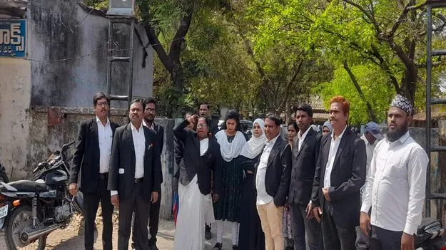 న్యాయవాదుల నిరసన