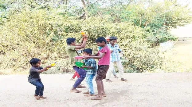 హోలీ ఆయారే