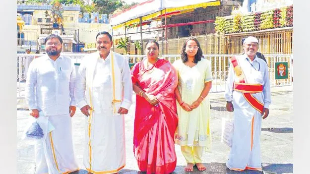 శ్రీవారి సేవలో జస్టిస్‌ గోపాలకృష్ణారావు..