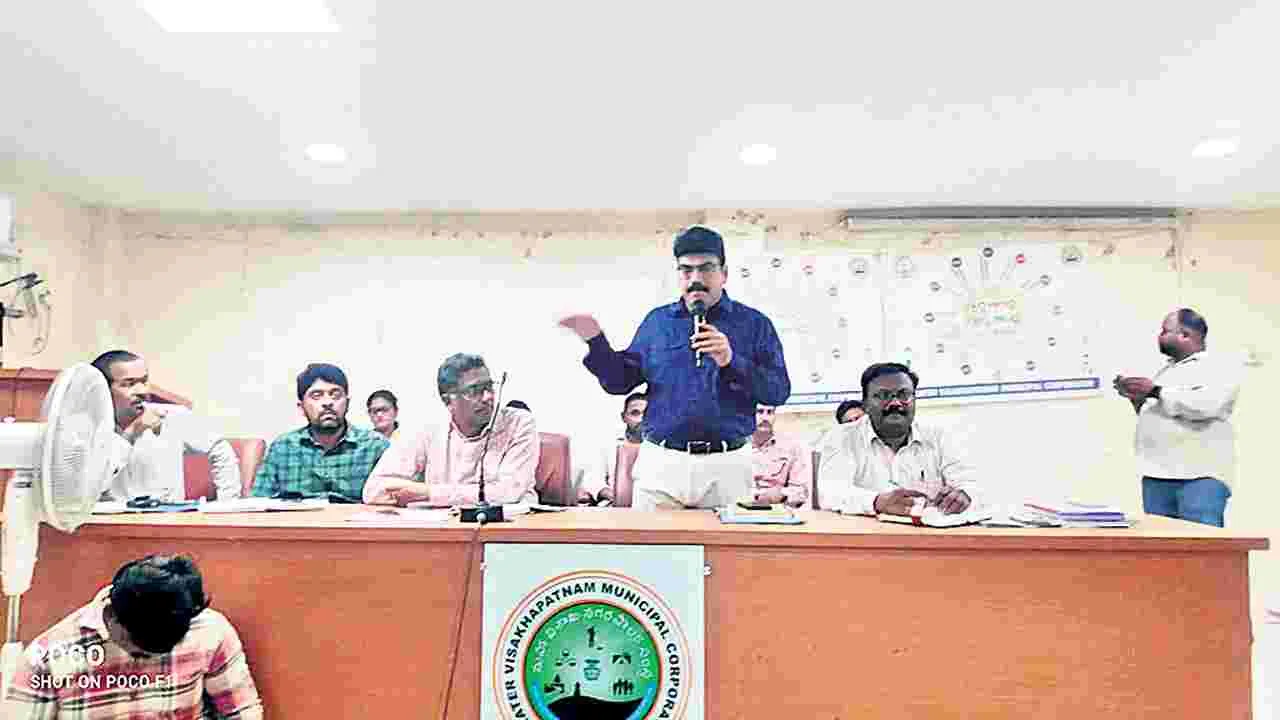పరసరాలను పరిశుభ్రంగా ఉంచాలి