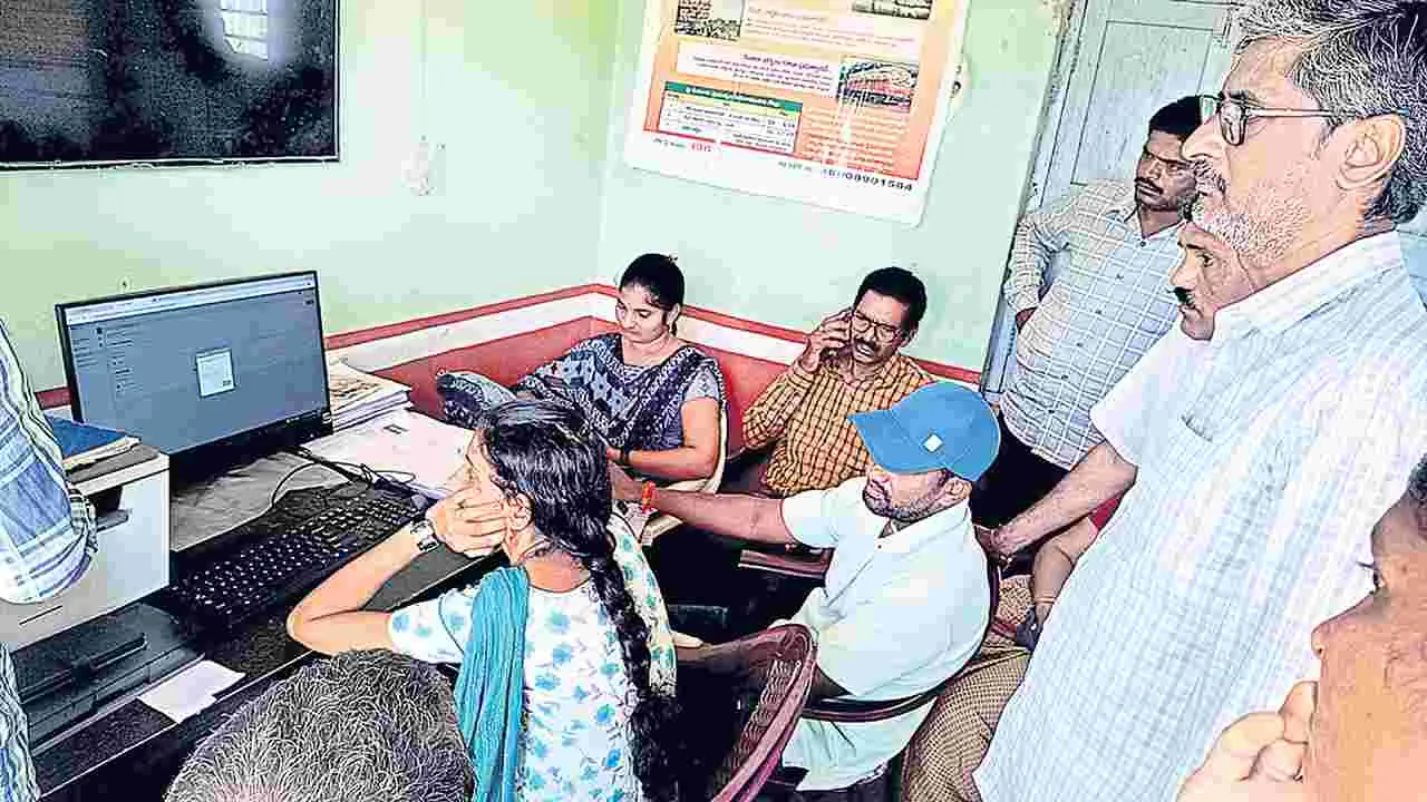 భూ ఆధార్కు సర్వర్ కష్టాలు