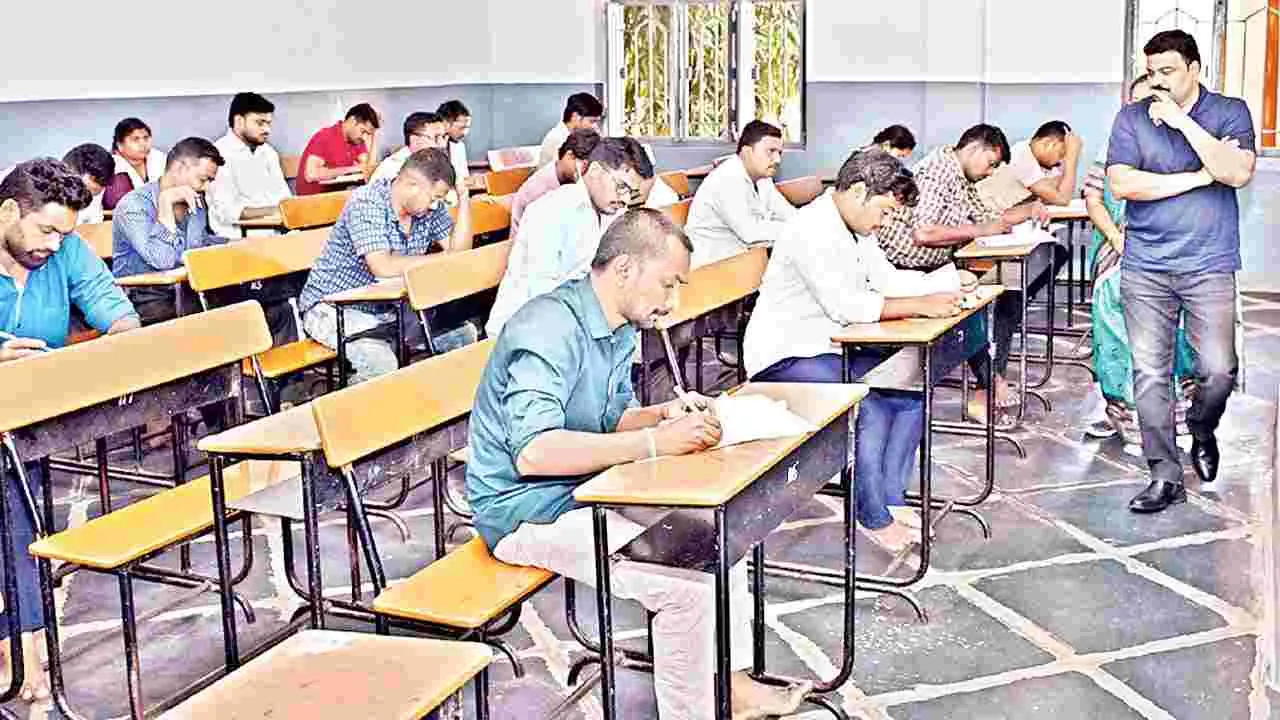 ప్రశాంతంగా ముగిసిన గ్రూప్-2 పరీక్ష