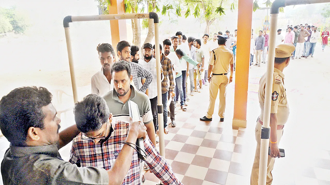 గ్రూప్ 2 పరీక్ష ప్రశాంతం