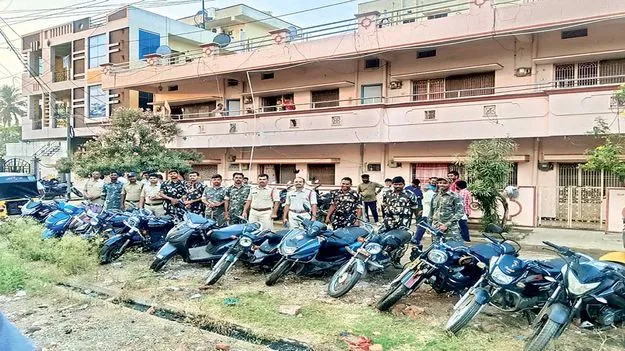 జిల్లా వ్యాప్తంగా కార్డెన్‌ సెర్చ్‌