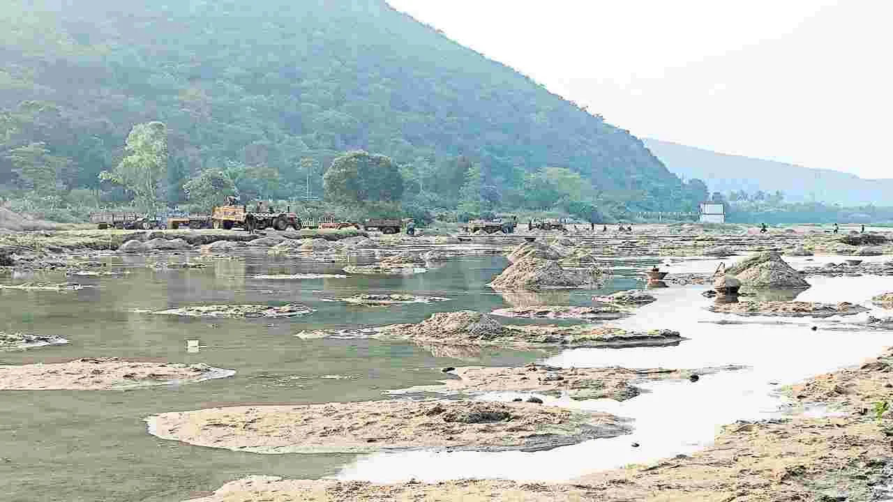 వరహా నదికి తూట్లు