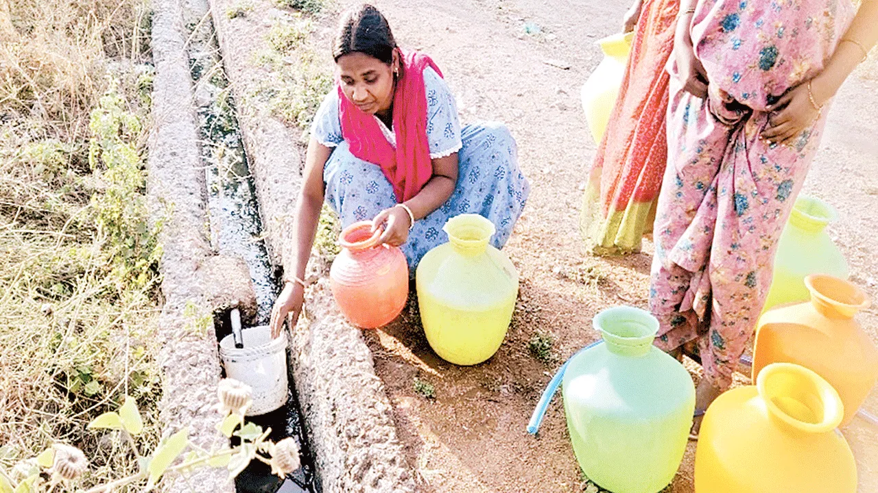పది రోజులకోసారి తాగునీరు