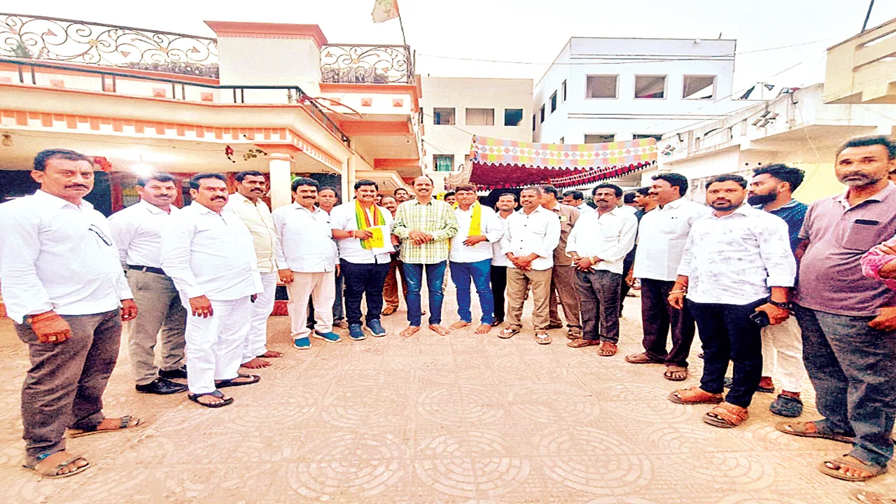 మొదటి ప్రాధాన్య ఓటు వేసేలా వివరించండి