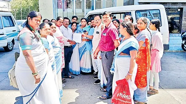 జీపీఎస్ నిఘా ఎత్తేయాలి: ఆశా వర్కర్లు