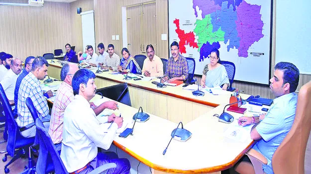 COLLECTOR: వేగవంతంగా భూసేకరణ