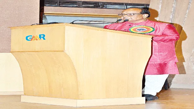 సాంకేతిక యుగానికి నాంది పలకాలి