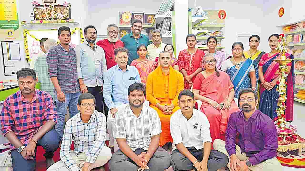 సికింద్రాబాద్‌ పద్మారావునగర్‌లో ‘గిరి’ షోరూం