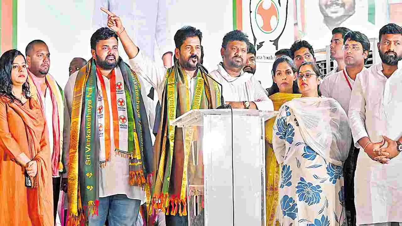 CM Revanth Reddy: సర్వేలో పాల్గొనకుంటే కేసీఆర్ కుటుంబానికి శిక్ష.. సామాజిక బహిష్కరణే!