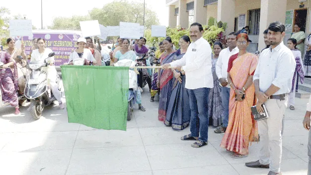 మహిళా ఉద్యోగుల బైక్ ర్యాలీ