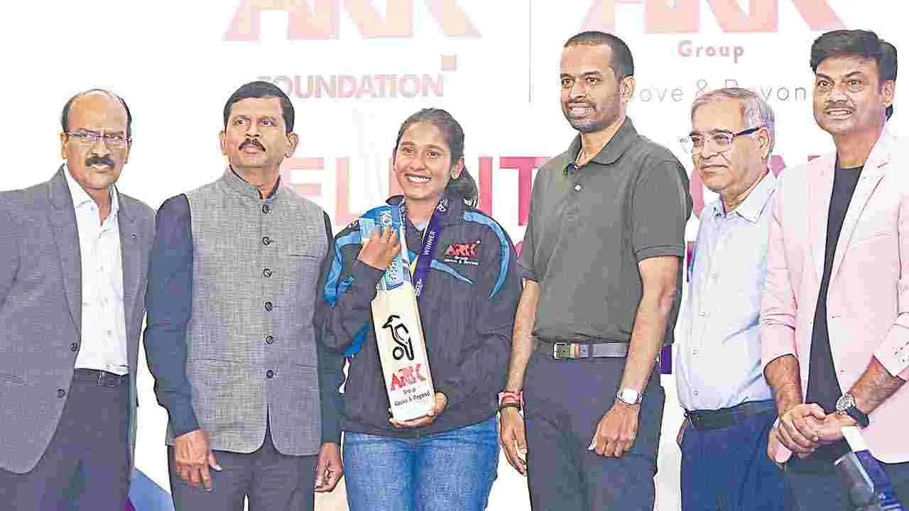 సీనియర్ జట్టుకు వరల్డ్కప్ అందించాలి