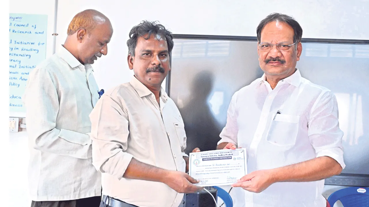 ఆలపాటికి ఘన విజయాన్ని అందించాలి