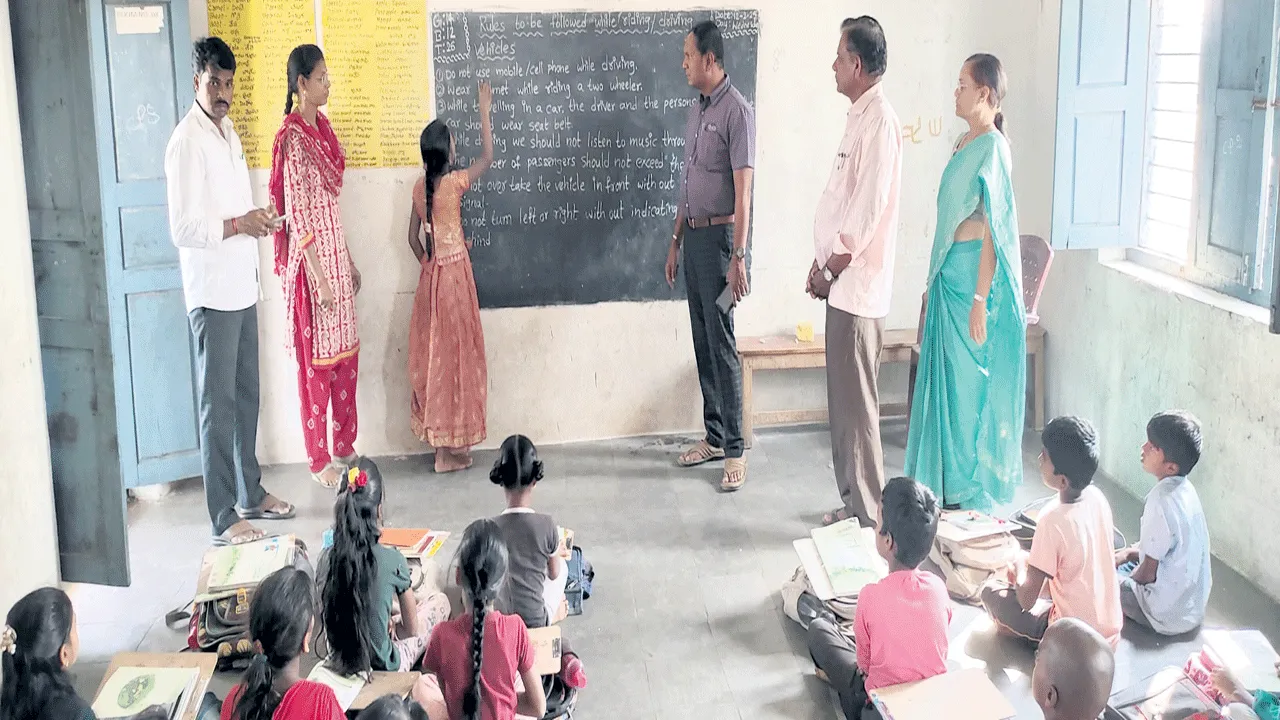 పదిలో వంద శాతం ఉత్తీర్ణత సాధించాలి