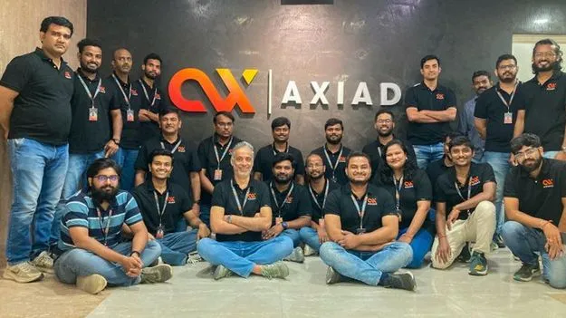 ఆక్సియాడో 100 మంది నియామకం