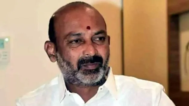 Bandi Sanjay: థాయ్‌లాండ్‌ సైబర్‌ నేరగాళ్ల వలలో భారత యువత