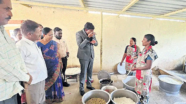 అంగన్వాడీలకు చిన్నసైజు గుడ్ల సరఫరా