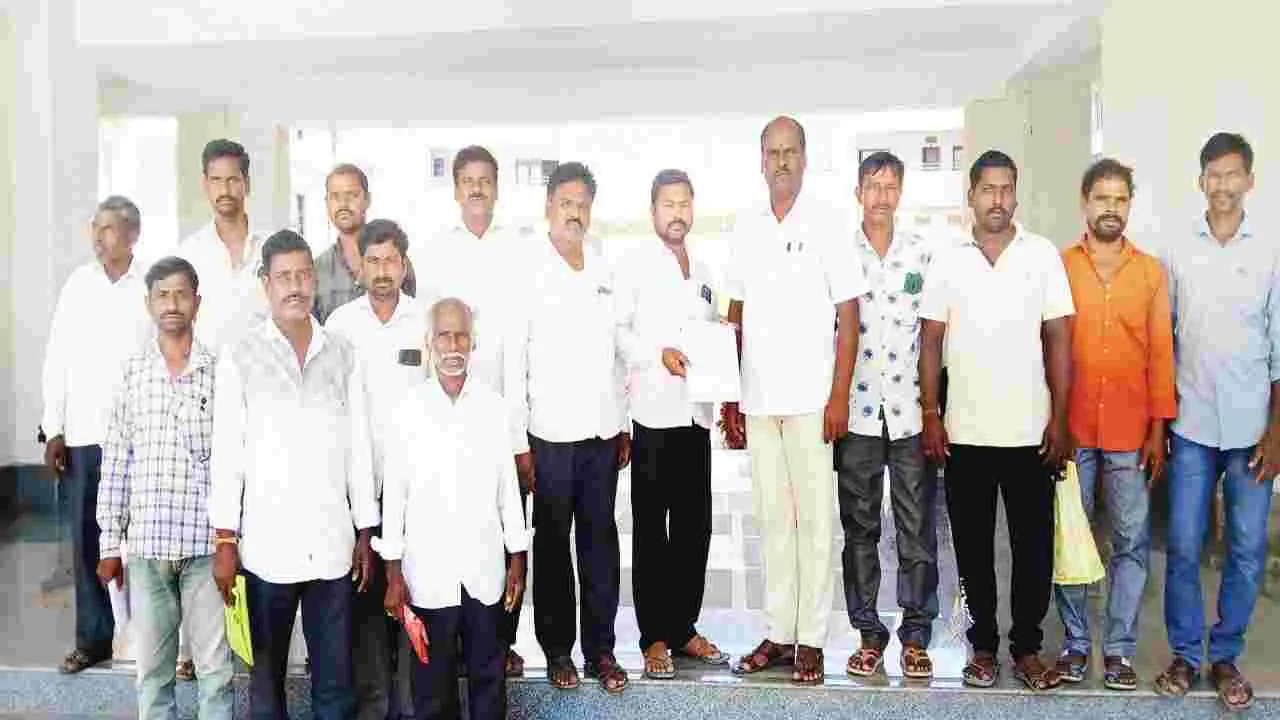 'విశ్వకర్మ' కరుణించేనా?