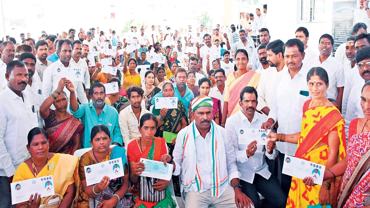 అర్హులందరికీ సంక్షేమ పథకాలు
