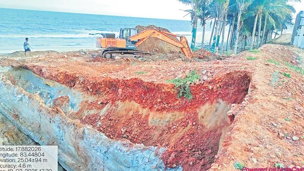 భీమిలి బీచ్‌లో 10 అడుగుల లోతు పునాదులు!