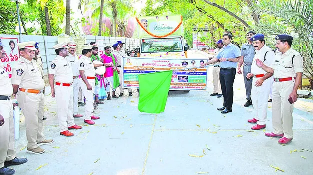 collector సారాకు దూరంగా ఉండాలి