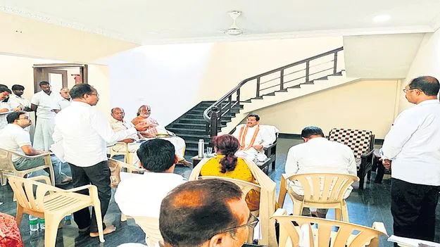 చందనోత్సవం విజయవంతానికి కృషి చేద్దాం