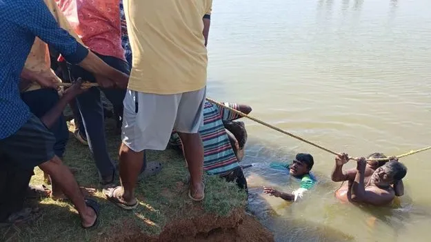 చేపలు పట్టడానికి వెళ్లి.. అన్నదమ్ములు దుర్మరణం