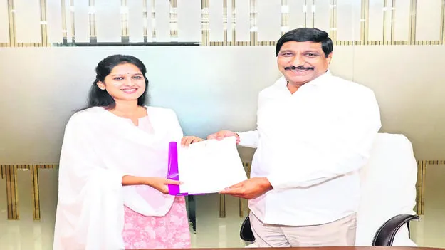 MLA : మరువకొమ్మ వద్ద ఫ్లై ఓవర్ బ్రిడ్జి నిర్మించండి