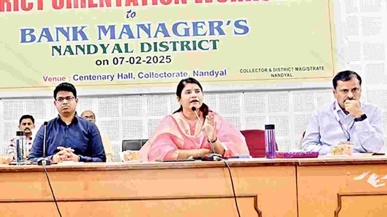 జిల్లా అభివృద్ధిలో భాగస్వాములు కావాలి