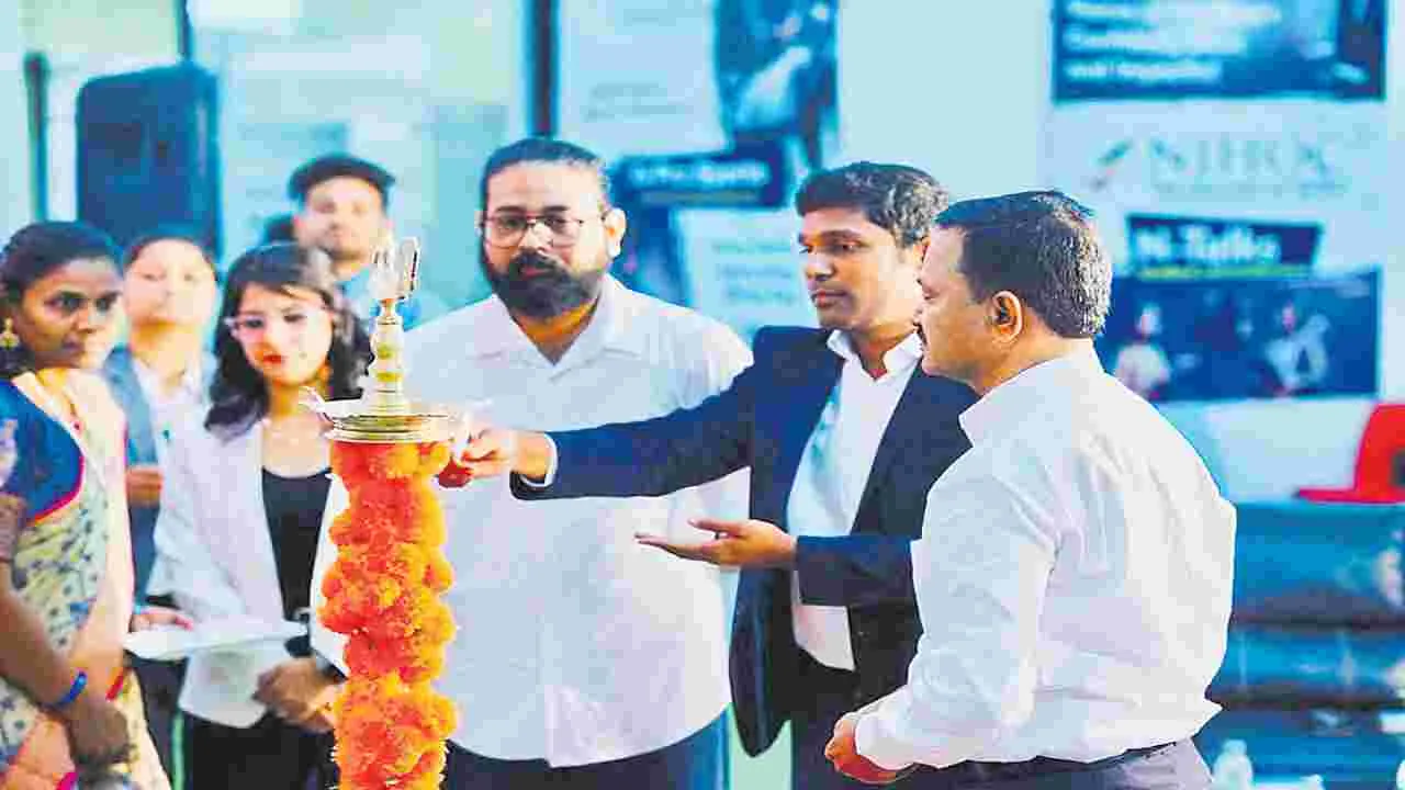 వ్యవసాయ రంగంలో పరిశోధనలు చేయాలి