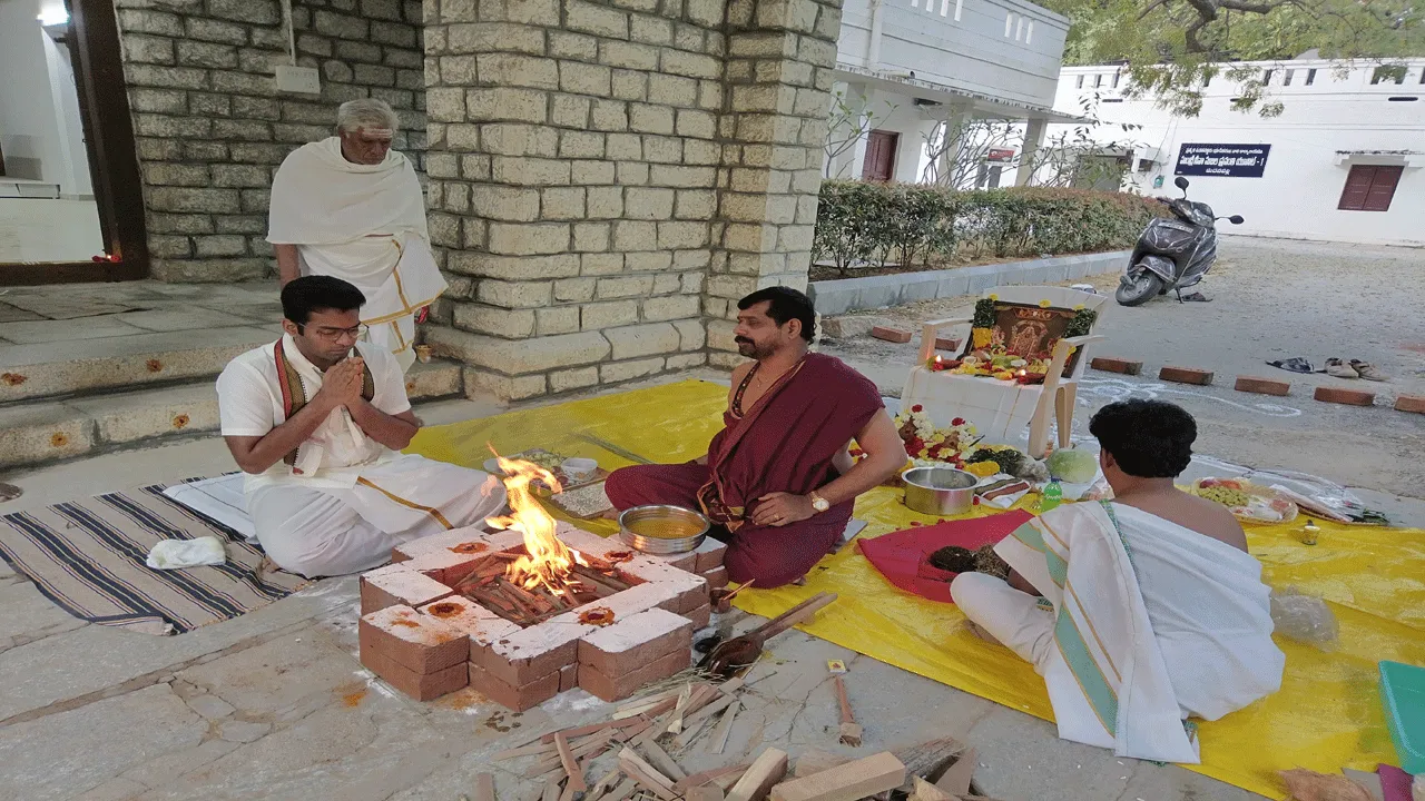 మదనపల్లె సబ్కలెక్టరేట్లో ప్రత్యేక పూజలు