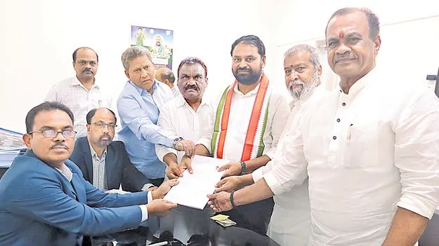 ఐదు ఎమ్మెల్సీ సీట్లకు ఐదుగురు
