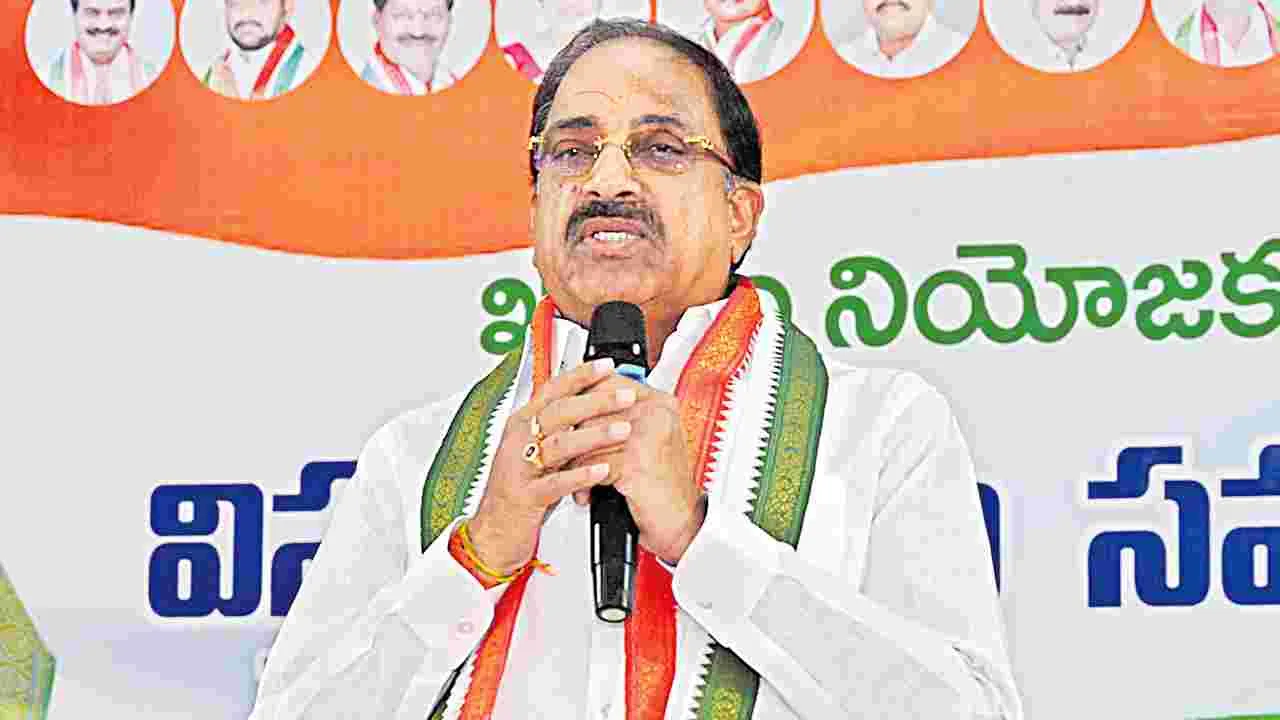 Tummala: కాంగ్రెస్ కార్యకర్తలే స్థానిక సంస్థల కుర్చీల్లో కూర్చోవాలి